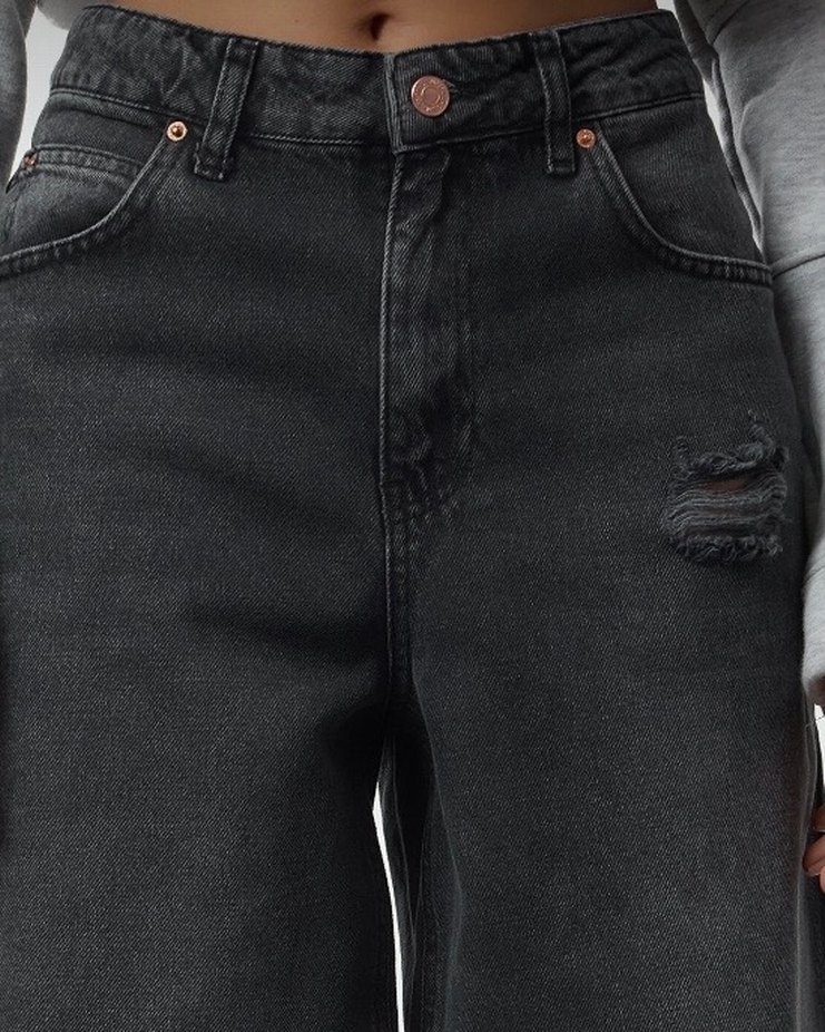 Yırtık detaylı jean - Görsel 3