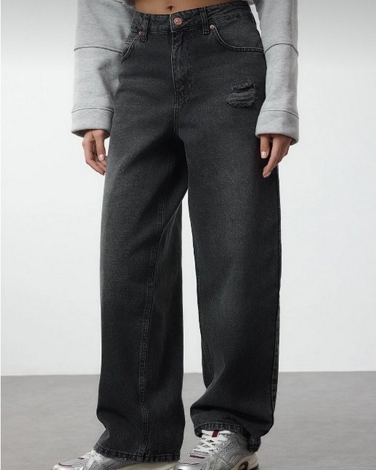 Yırtık detaylı jean - Görsel 4