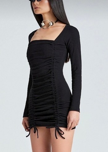 Siyah Büzgülü Mini Elbise - Görsel 3