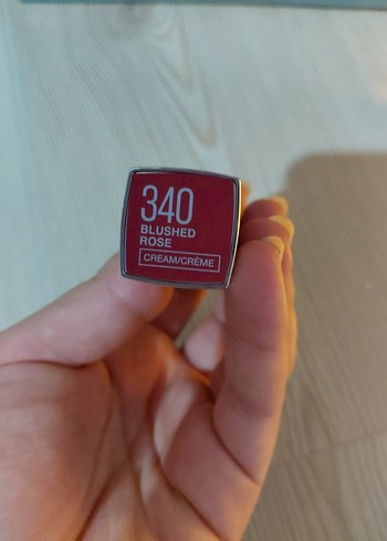 Maybelline Parlak Ruj - Görsel 2