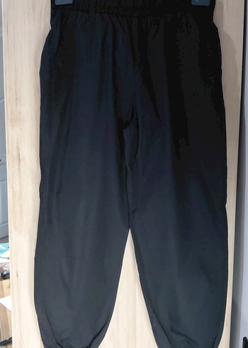 Kadın Siyah Rahat Kesim Midi Kumaş Pantolon - Görsel 2