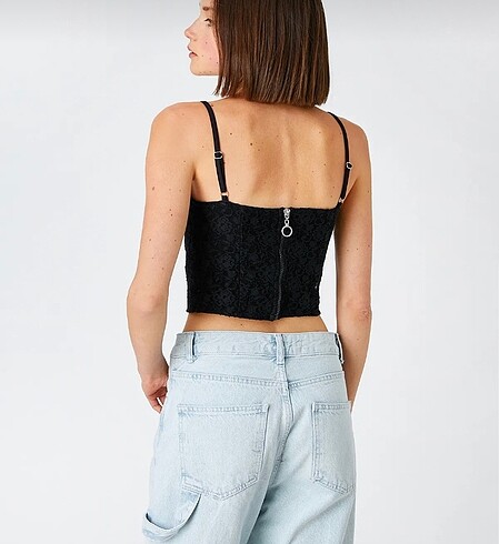 Zara Büstiyer