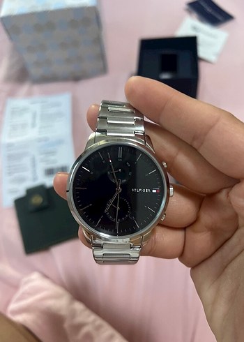Beden Tommy Hilfiger Saat