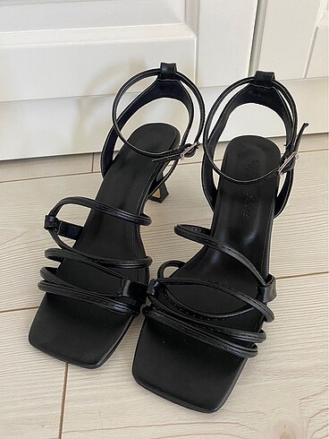 39 Beden MyPoppiShoes Siyah Topuklu Ayakkabı