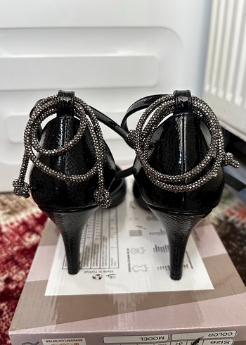 Diğer Yılan Desenli Siyah Stiletto Topuklu Kadın Ayakkabı