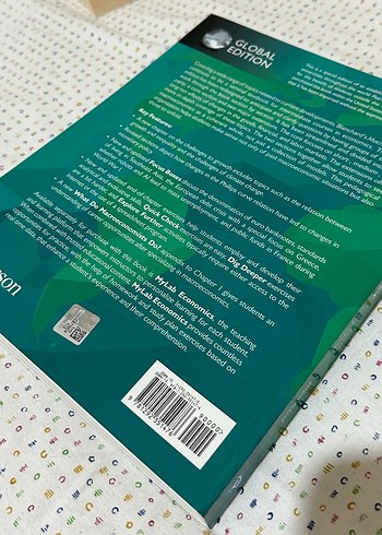 Macroeconomics Eighth Edition - Oliver Blanchard