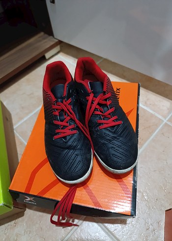Kırmızı Erkek çocuk Futbol Ayakkabısı Velcro Bağcıklı