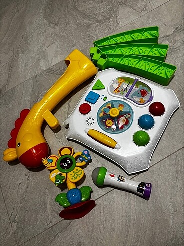 Fisher Price Fisher Price Melodili Zürafa Aktivite Masası