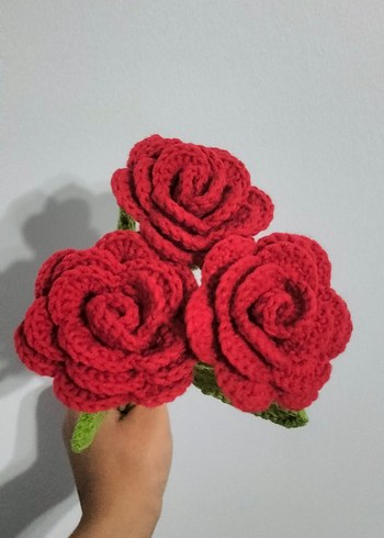 Beden El Örgüsü Kırmızı Gül Buketi