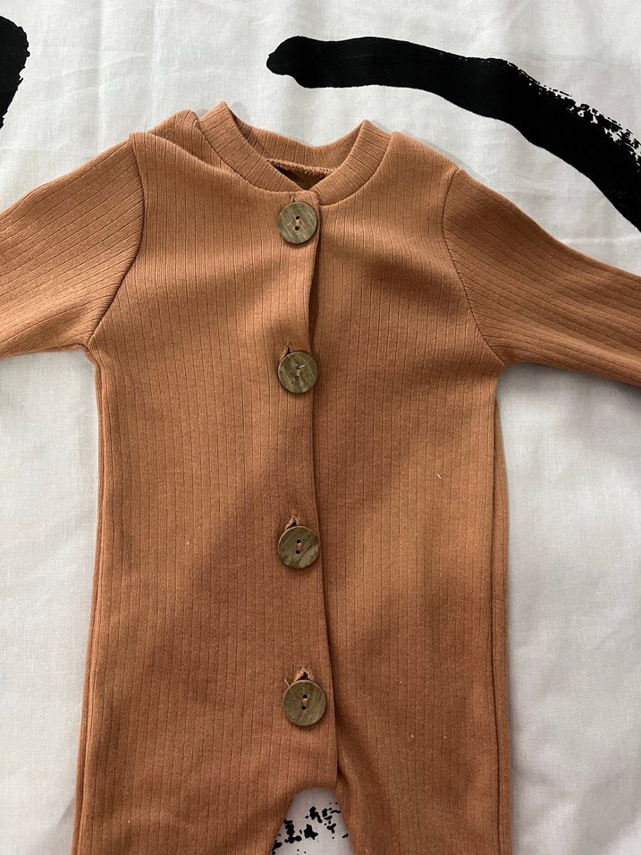 Düğmeli Kahverengi Erkek Bebek Tulum - Görsel 2