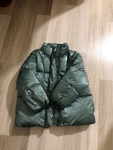 Zara Zara az kullanılmış şişme mont
