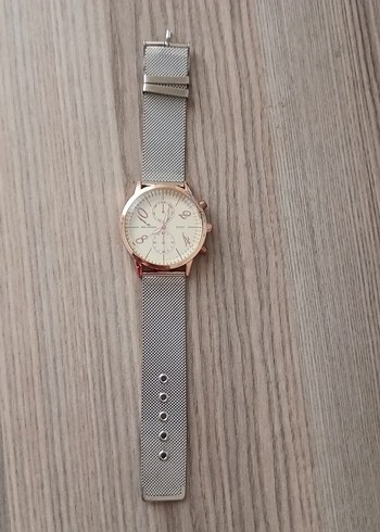 Gri Kemerli Minimalist Kadın Saati - Görsel 2