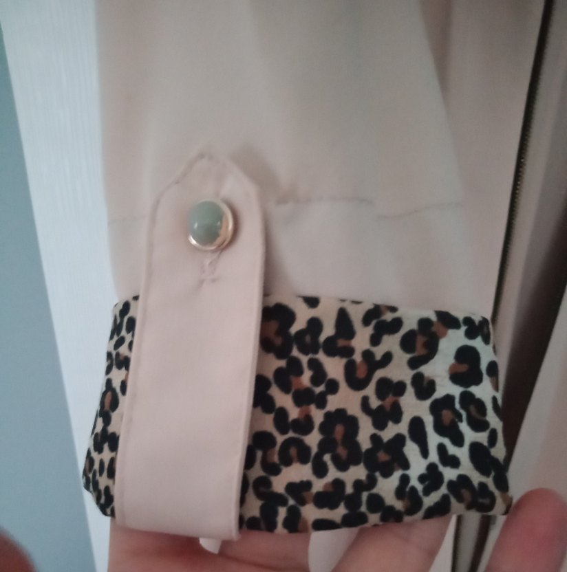 Ten rengi yazlık kapşonlu kap
44 beden - Görsel 2