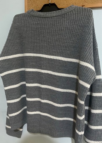 Gri Çizgili Boğazlı Kadın Kazak - Görsel 3