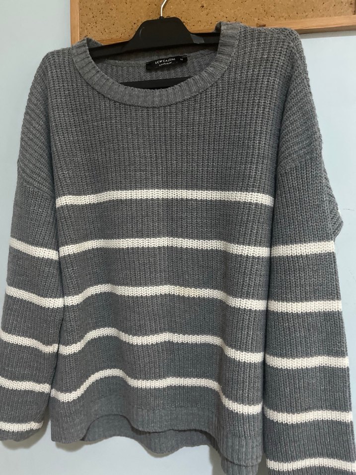 Gri Çizgili Boğazlı Kadın Kazak - Görsel 2