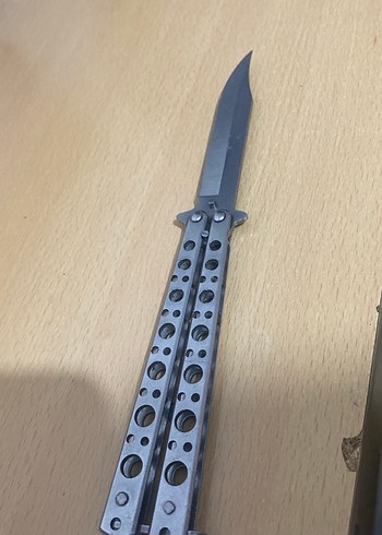 Beden siyah Renk Delikli Siyah Gri Kelebek Bıçak