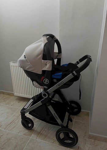 Gri Bebek Arabası