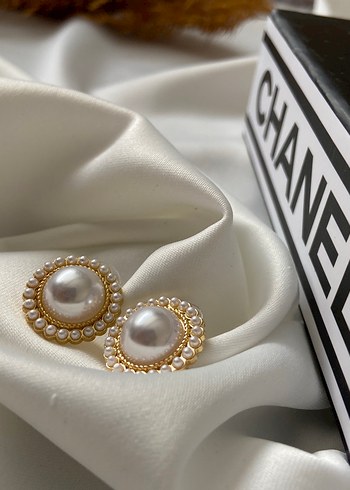 Beden beyaz Renk İnci Boncuklu Modern Klasik Küpe