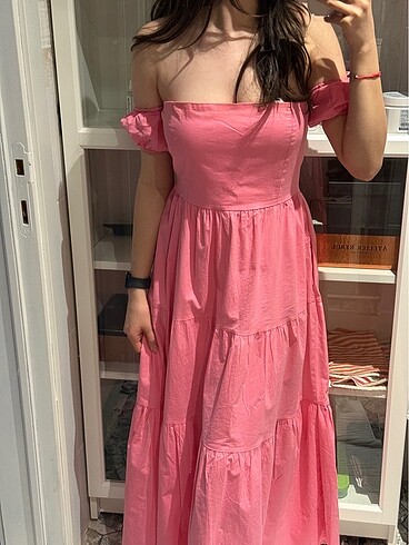 Pembe Omzu Açık Uzun Elbise