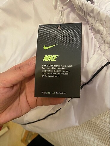 m Beden beyaz Renk NIKE PARAŞÜT PANTOLON