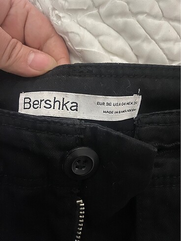 BERSHKA KARGO PANTOLON