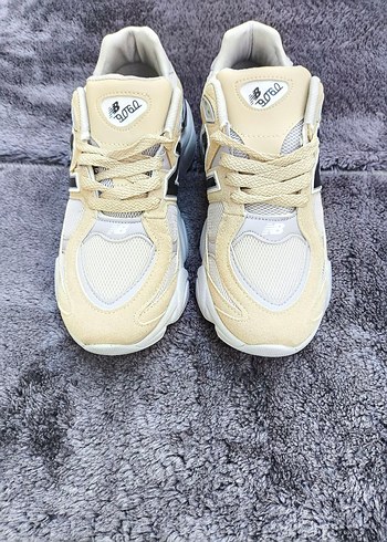 New Balance Bej New Balance 9060 Kadın Spor Ayakkabı