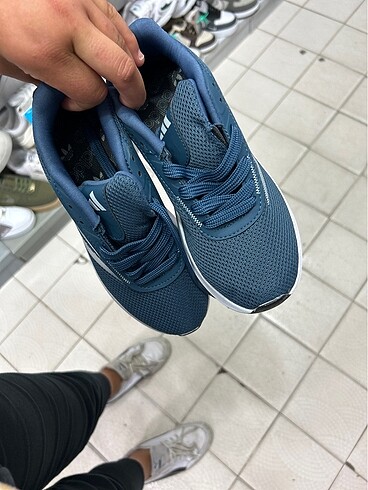 Adidas Yeni model sıfır tüm numaralar var