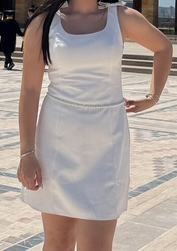 beyaz mezuniyet elbisesi