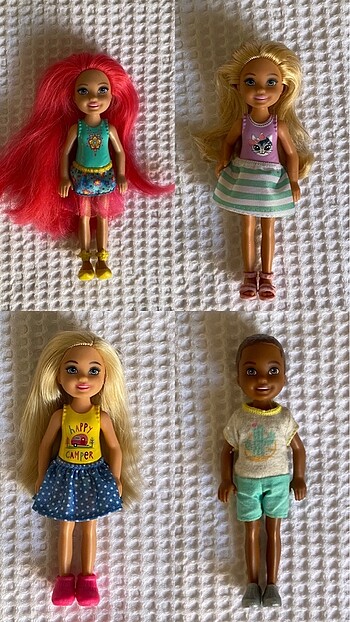 Toplu Şekilde 4 Adet Barbie Bebek