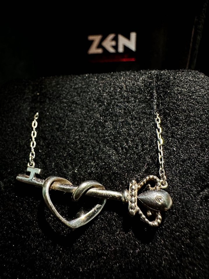 0,01 Karat Gümüş ZEN Anahtar Pırlanta Kolye - Görsel 5