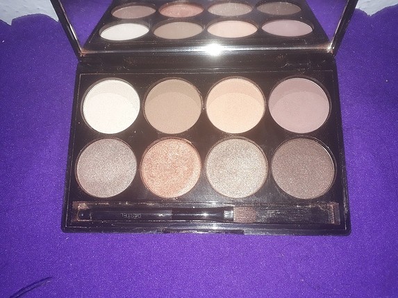 pastel nude
