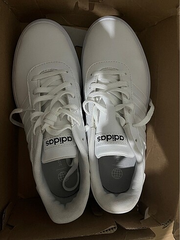 37,5 Beden Adidas spor ayakkabı