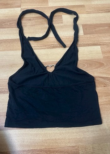 Siyah V Yaka Kemer Detaylı Crop Top - Görsel 4