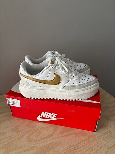 Nike coart vision kadın beyaz sneaker