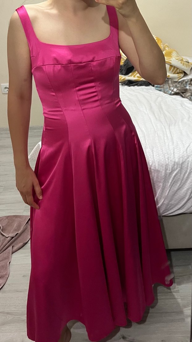 Pembe Parlak Uzun Kolsuz Elbise - Görsel 2