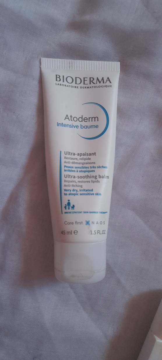 Bioderma Atoderm & La Roche-Posay Anthelios SPF50 Güneş Koruyucu - Görsel 2