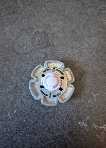  Beden Renk Beyblade Counter Leone Hasbro