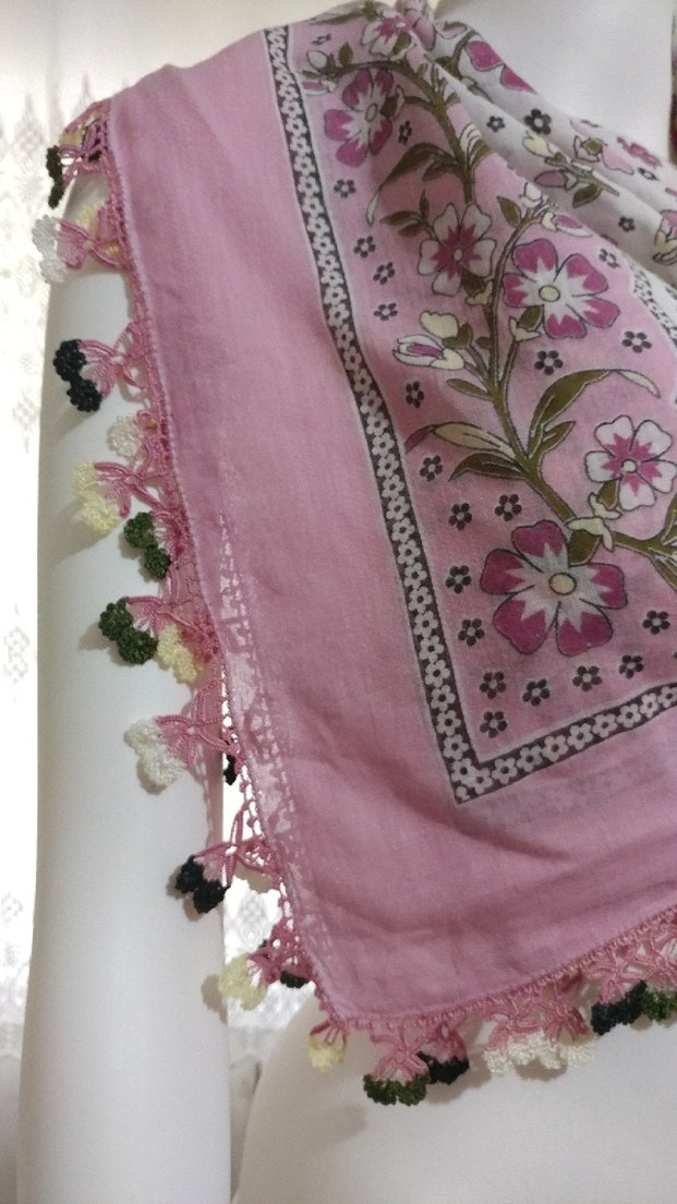 Pembe oyalı yazma - Görsel 4