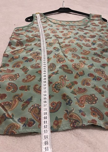 Turkuaz Bohem Desenli Kolsuz Bluz - Görsel 3