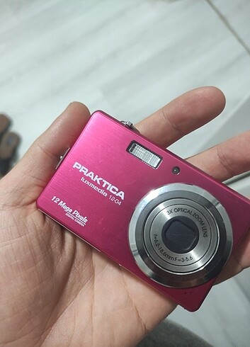 Praktica dijital fotoğraf makinesi 1204