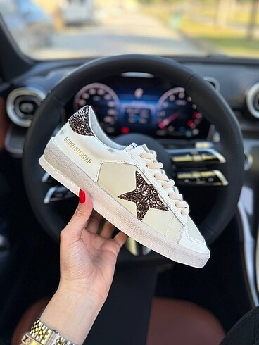 39 Beden beyaz Renk Golden goose