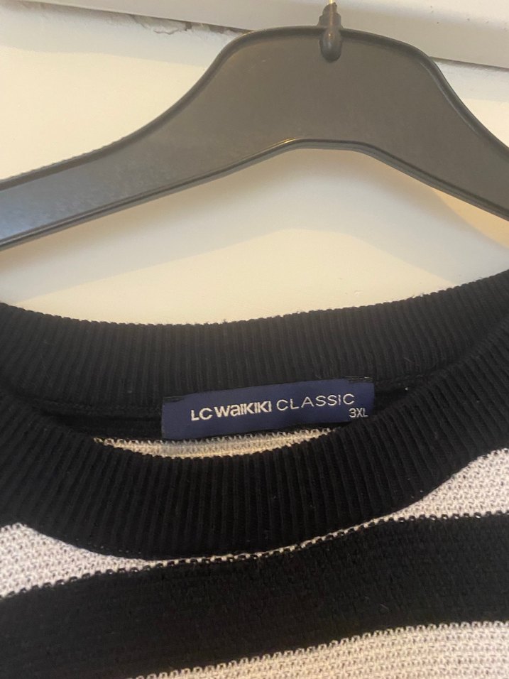 Siyah Beyaz Çizgili Kısa Kollu Tişört - Görsel 2