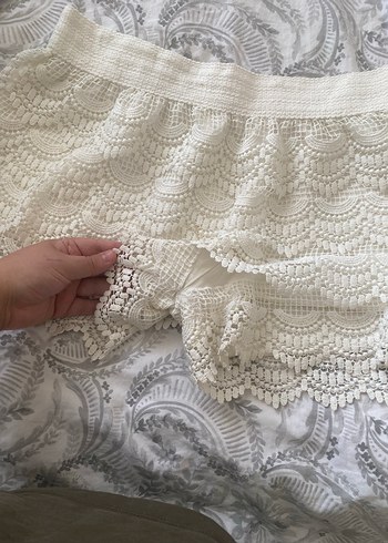 Dantel Detaylı Beyaz Mini şort etek - Görsel 2