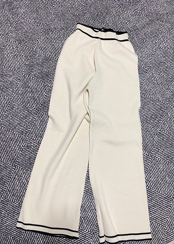 Düğmeli Beyaz Midi Kadın Hırka takım - Görsel 4