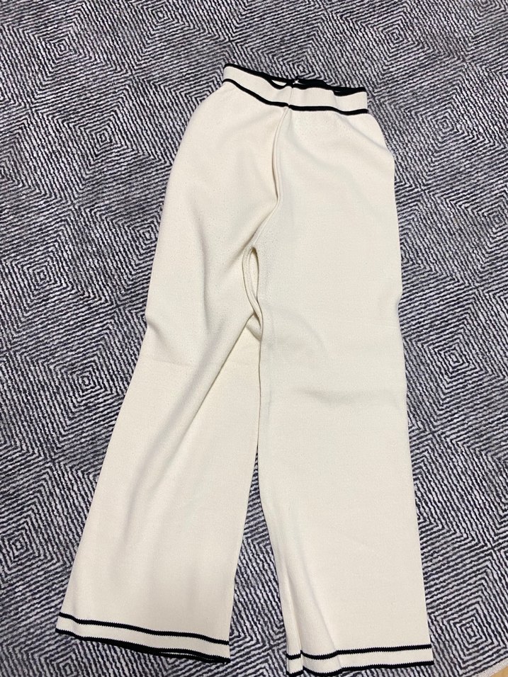 Düğmeli Beyaz Midi Kadın Hırka takım - Görsel 4