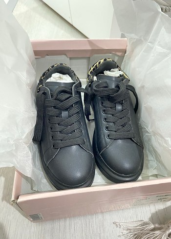 Yılan Desenli Siyah Kadın Spor Ayakkabı - Görsel 7