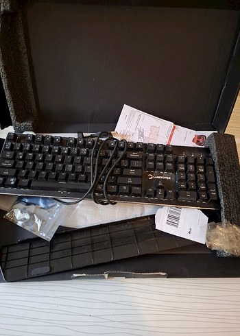 Çok Renkli Mekanik Klavye - Görsel 3