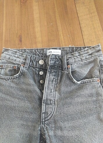 32 Beden gri Renk Zara 32 beden straight jean