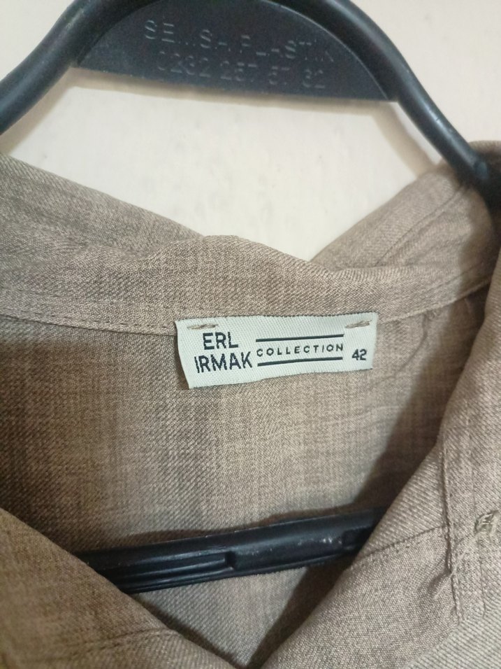 Bej Keten Uzun Kollu Düğmeli gomlek takım - Görsel 3