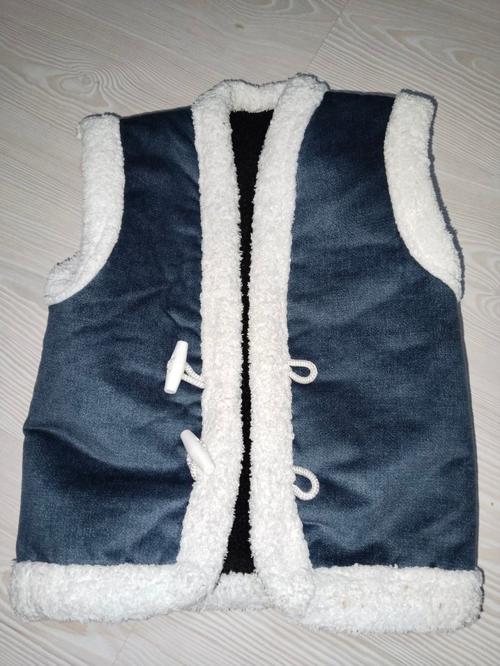 Erkek Çocuk Gri Kürklü Mavi Yelek - Görsel 4